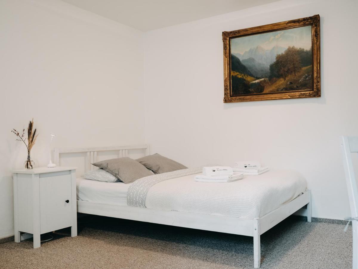 Cute Rooms اوسترافا المظهر الخارجي الصورة